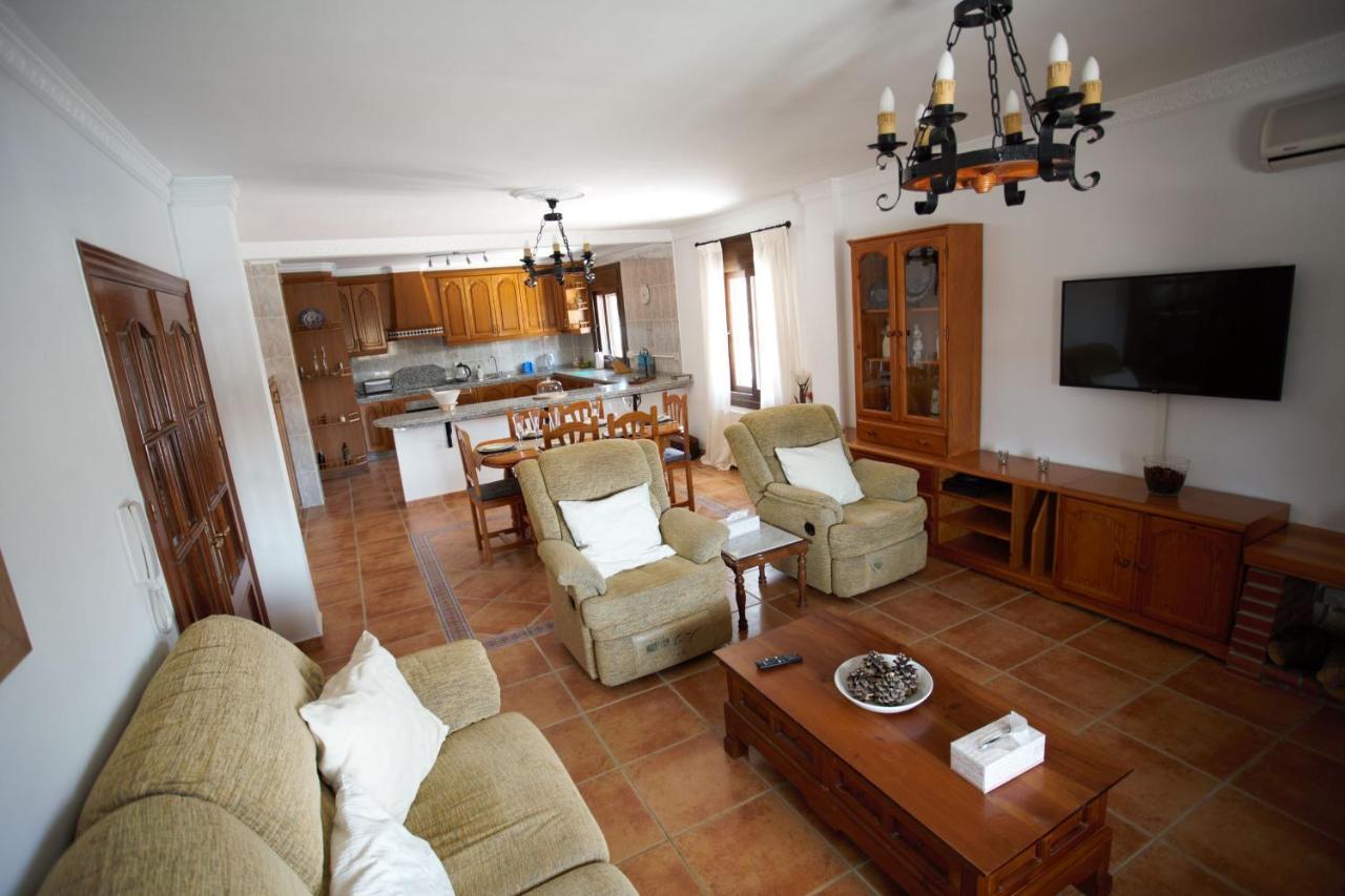 Casa De Las Montanas Villanueva del Trabuco Εξωτερικό φωτογραφία